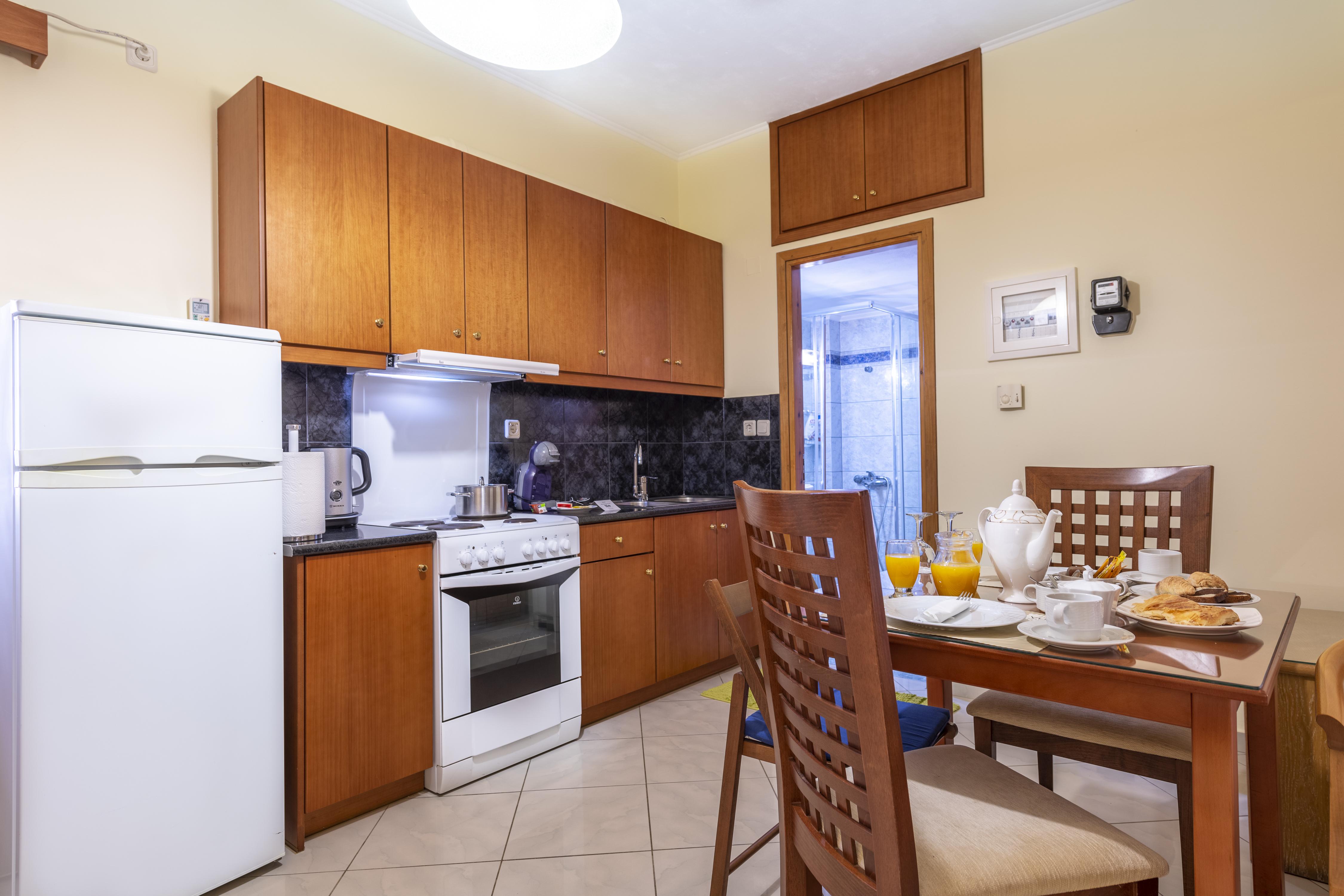 Irida Beach Resort Suites Кипарисия Екстериор снимка