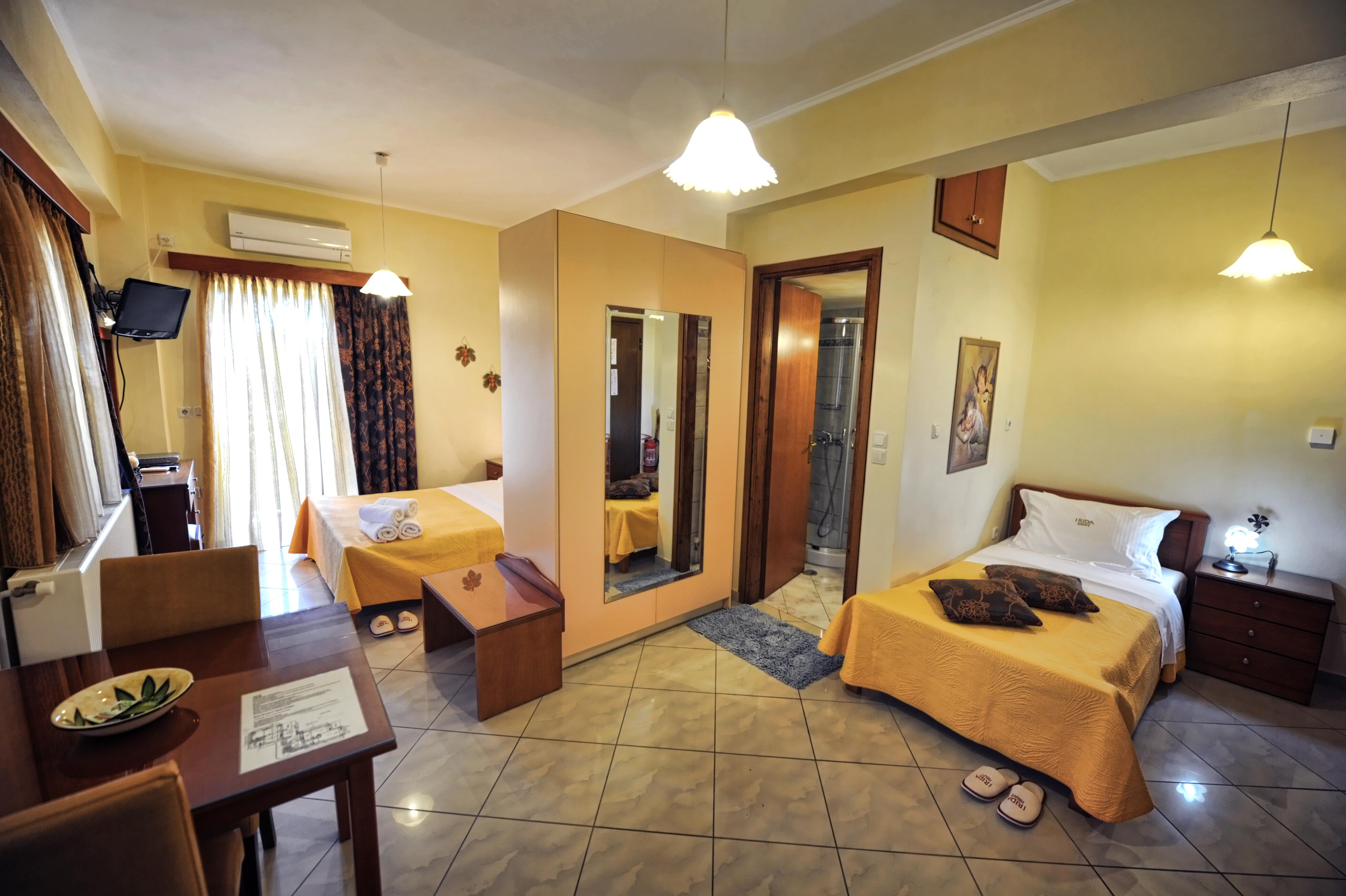 Irida Beach Resort Suites Кипарисия Екстериор снимка