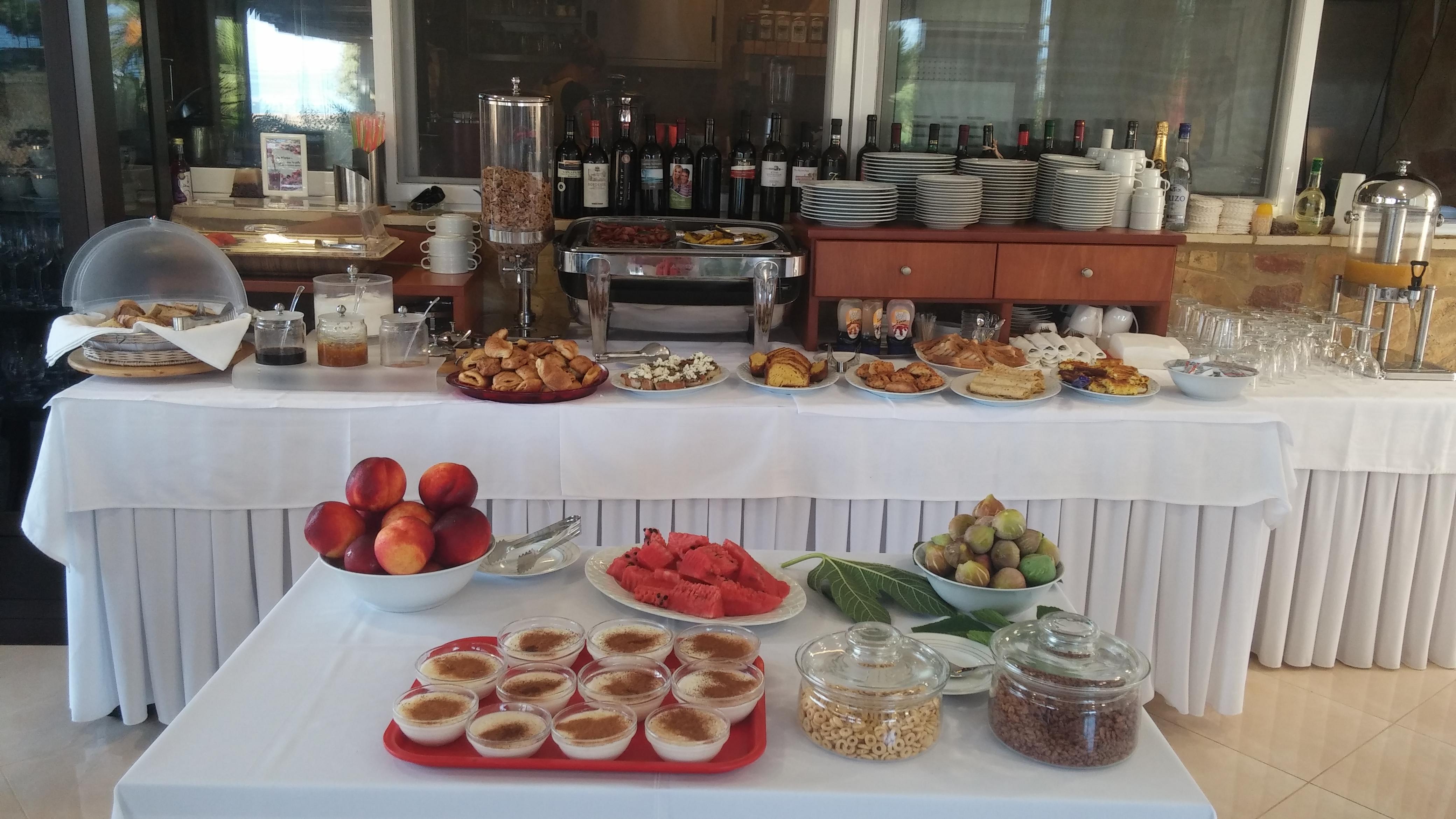 Irida Beach Resort Suites Кипарисия Екстериор снимка