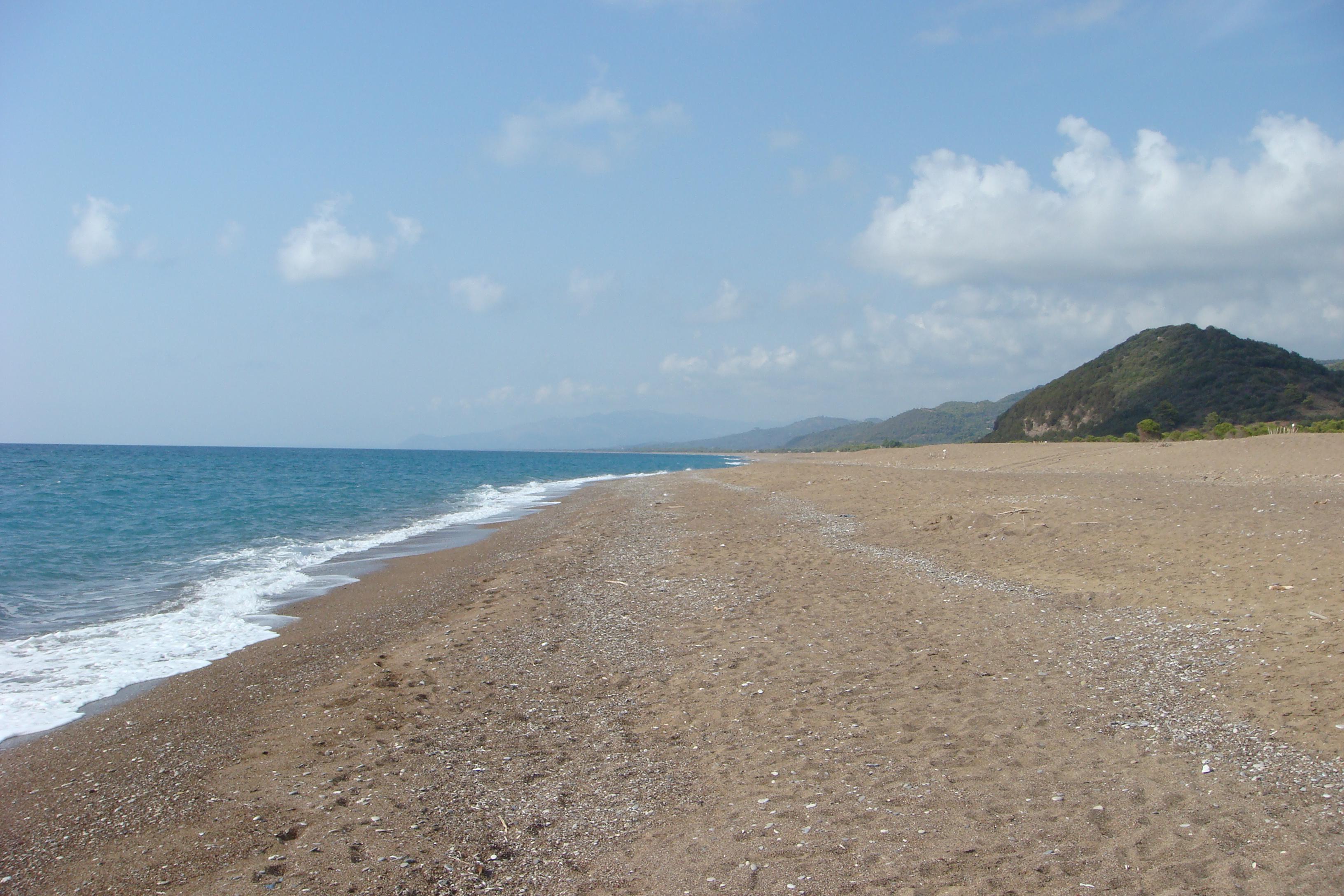 Irida Beach Resort Suites Кипарисия Екстериор снимка