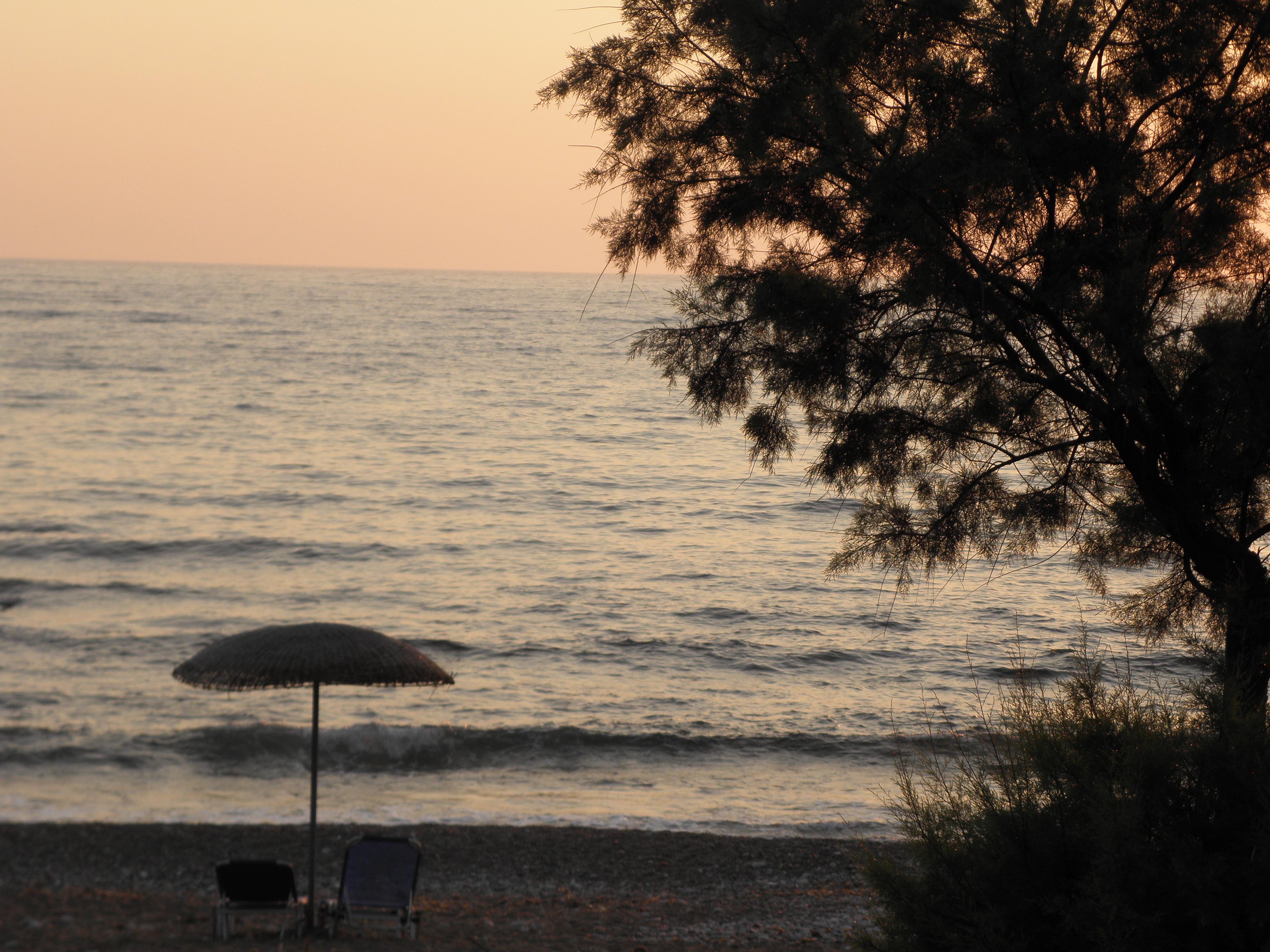 Irida Beach Resort Suites Кипарисия Екстериор снимка