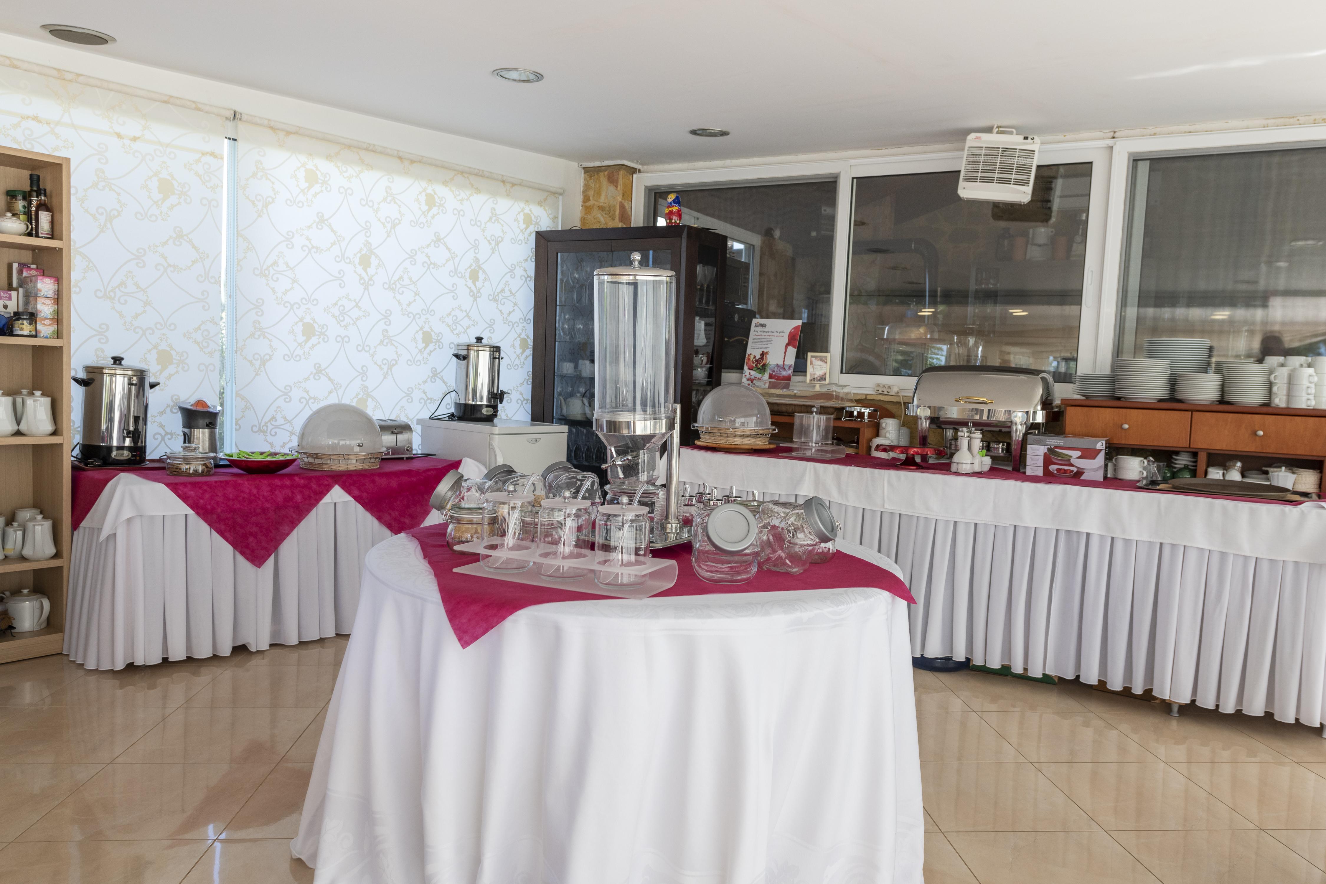 Irida Beach Resort Suites Кипарисия Екстериор снимка