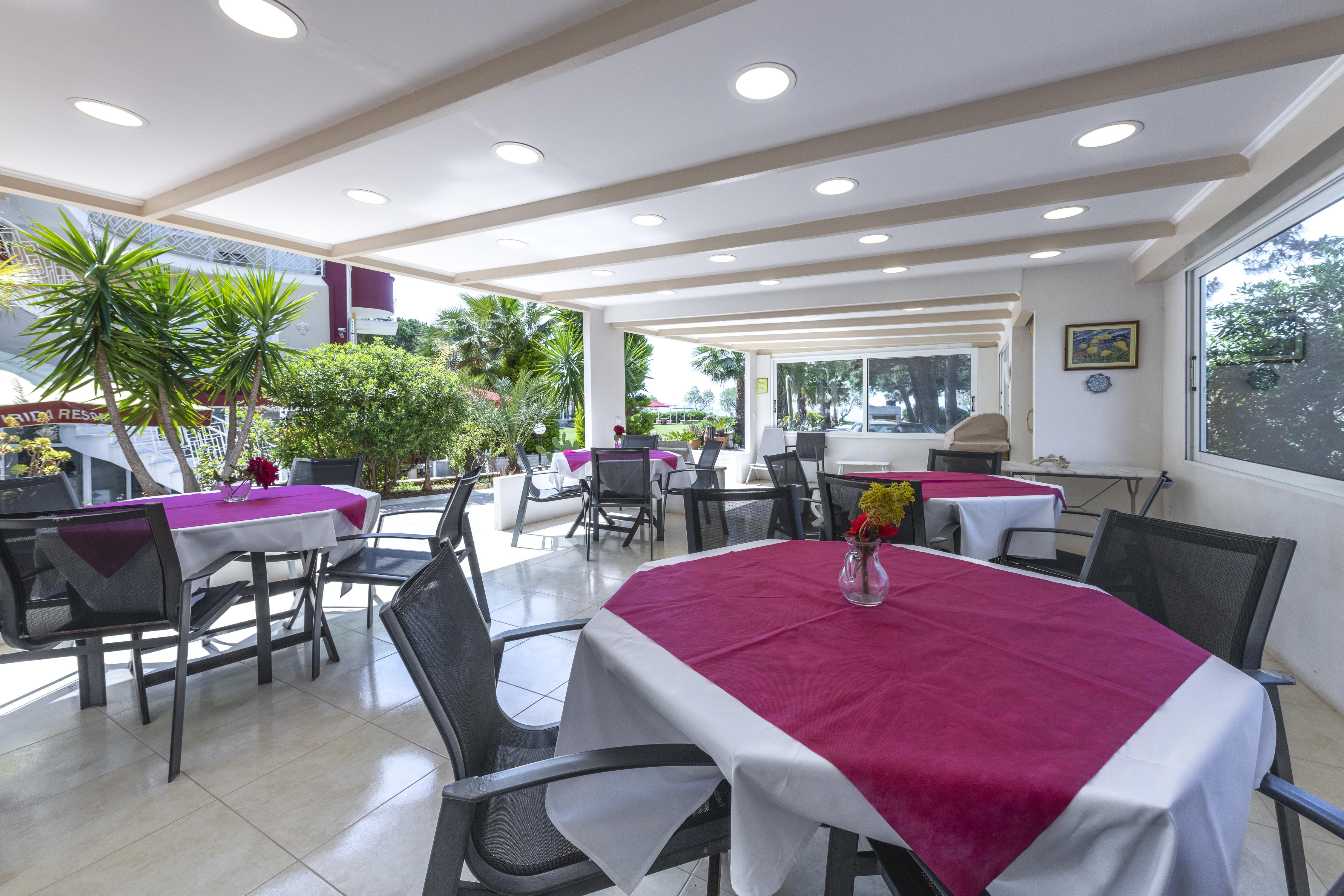 Irida Beach Resort Suites Кипарисия Екстериор снимка