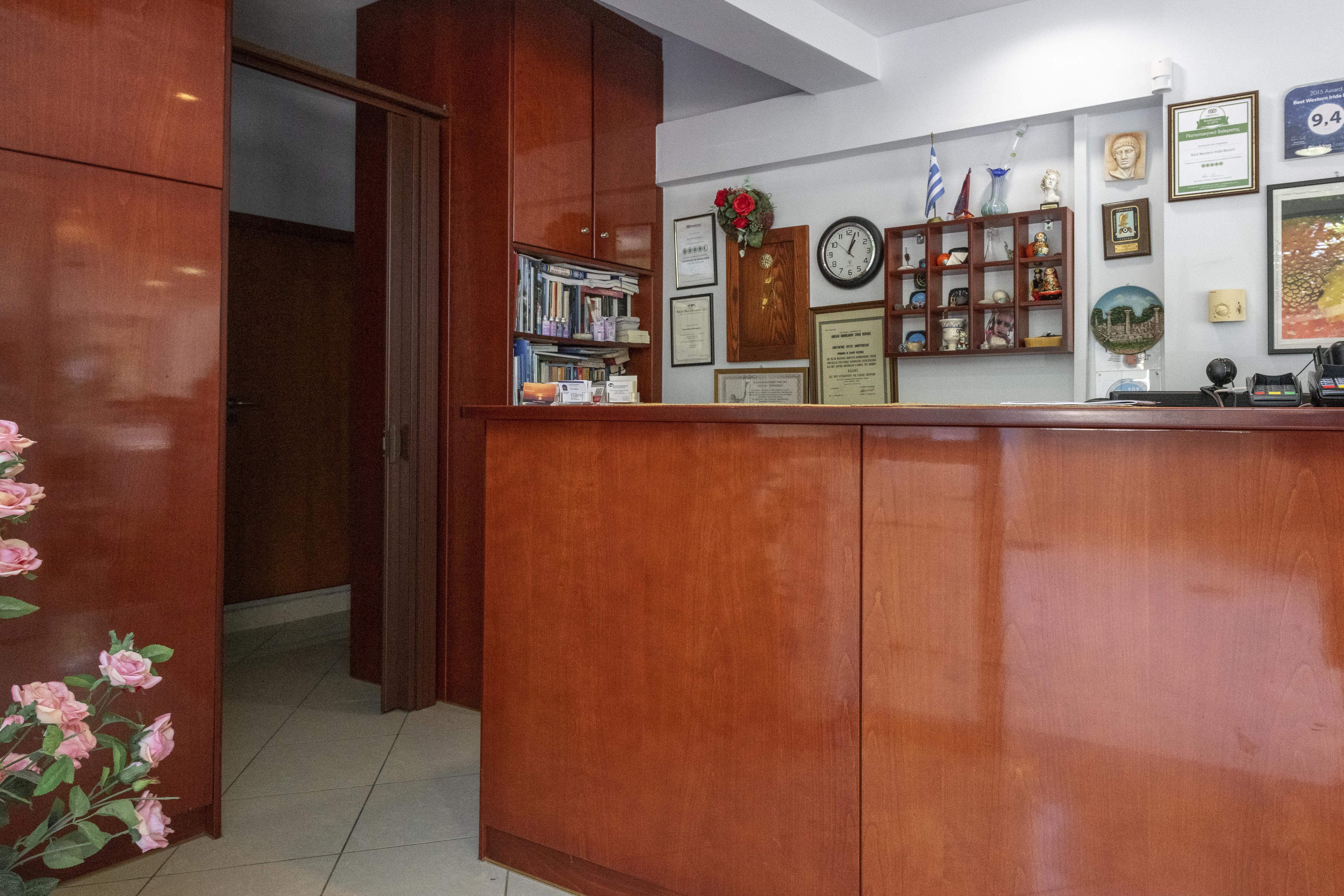 Irida Beach Resort Suites Кипарисия Екстериор снимка