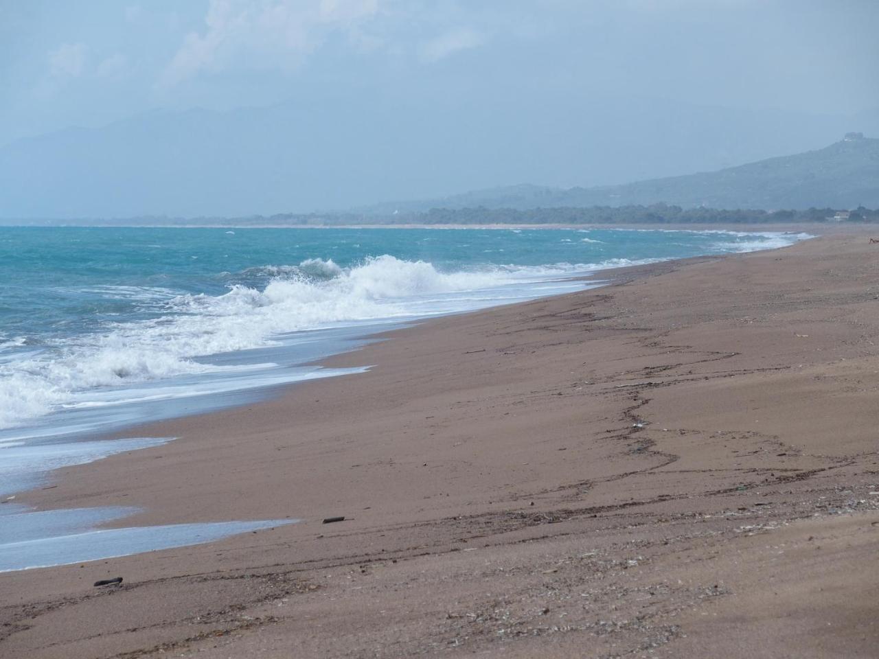 Irida Beach Resort Suites Кипарисия Екстериор снимка